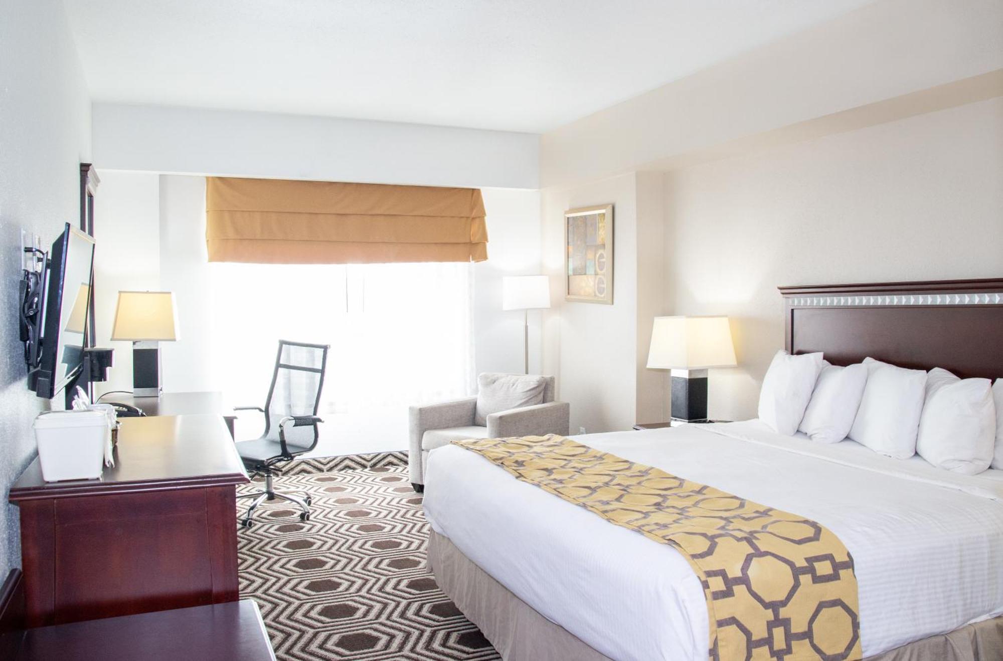 Baymont By Wyndham Delavan Near Lake Geneva Екстериор снимка