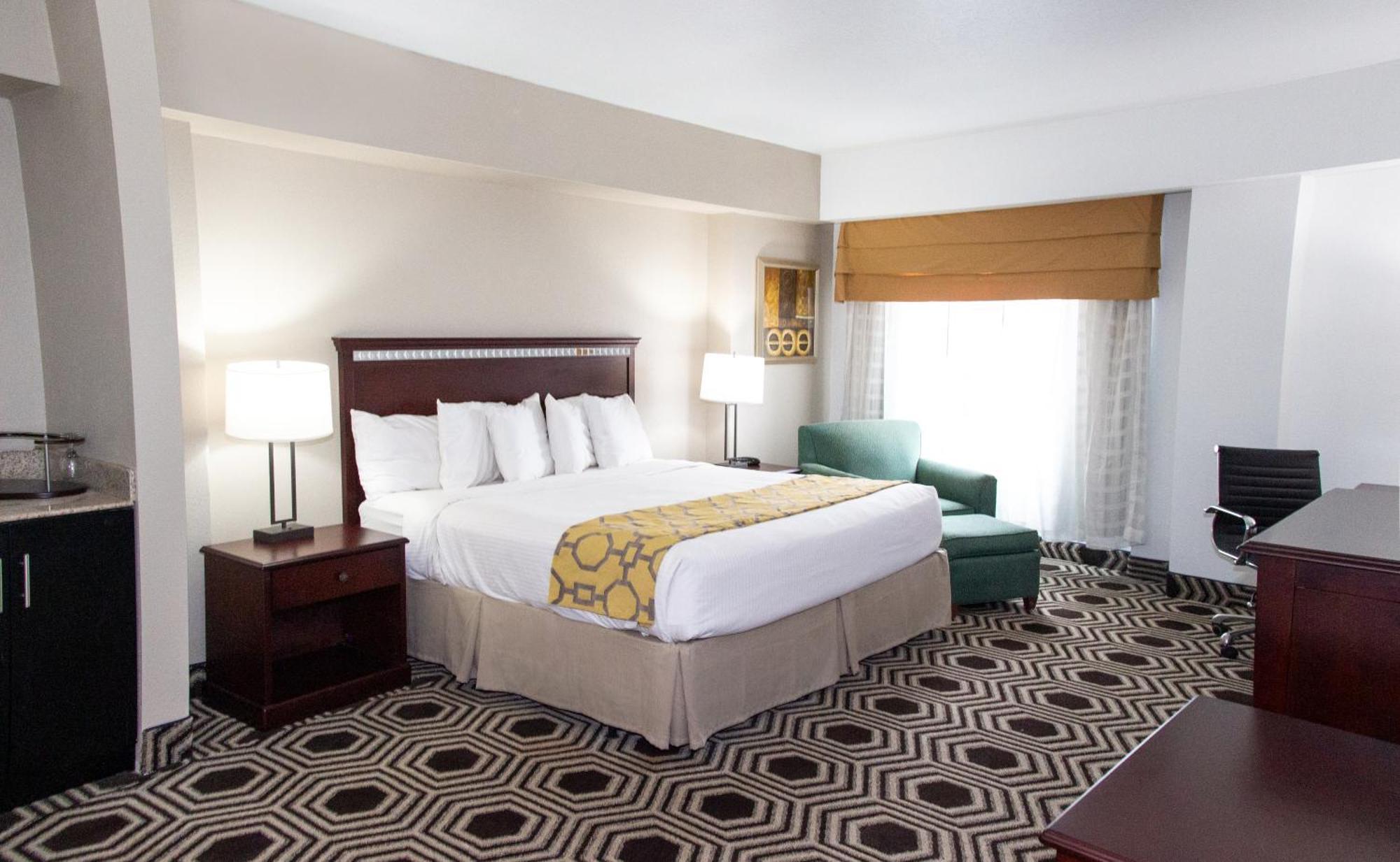 Baymont By Wyndham Delavan Near Lake Geneva Екстериор снимка